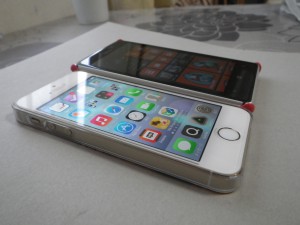 iPhone5Sと厚みはそんなに変わらない